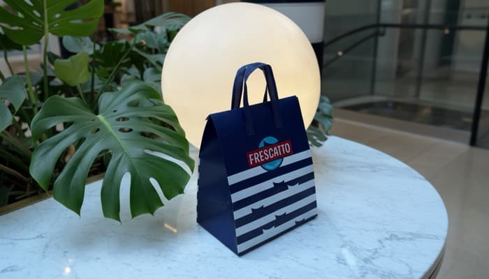 Thermotasche mit vollflächiger Personalisierung.